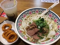 -鑫花溪牛肉米粉(人民广场店)
