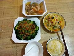 -舒月母婴月嫂育儿嫂(静安店)
