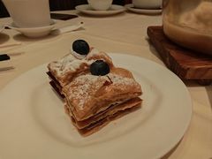 芝士蓝莓拿破仑-利苑酒家(宜安广场店)