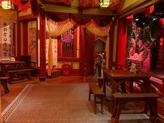 -暴风岛沉浸式体验馆(百联世纪店)