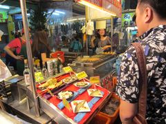 -六合夜市