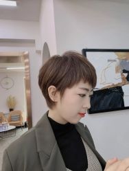 -朗峰专业美发沙龙