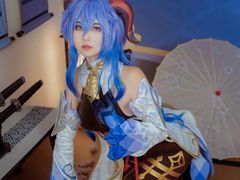 -米游妙妙屋cosplay换装自拍摄影体验馆