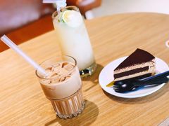 -藏猫猫咖啡主题馆(中央大道店)