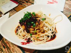 -龙虾风暴(松江店)