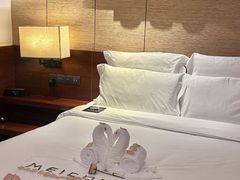 -三亚湾海居铂尔曼度假酒店