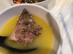 -鲜入围煮花胶鸡海鲜火锅