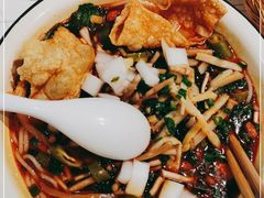 -丽丽三鲜螺蛳粉(田林路店)