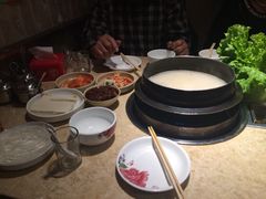 英子狗肉馆-英子补身汤(海兰路店)