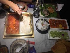 -尚尚仙·酸汤猪手·猪肚鸡火锅(华联万柳购物中心店)