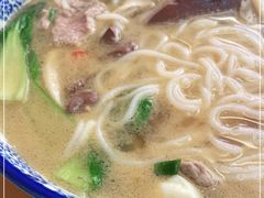 -邱芳粉店(迎宾大道旗舰店)