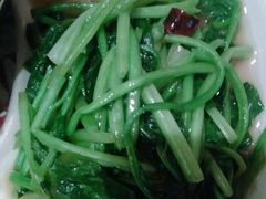-蘑菇私房菜小馆(杨家坪西城天街店)