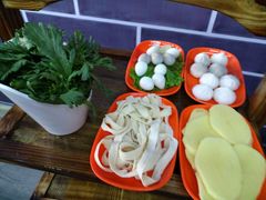 -云南印象昭通天麻火腿鸡(新疆石油花园二期店)