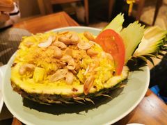 菠萝海鲜炒饭-mango tree芒果树泰国餐厅(青岛万象城店)