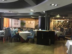 -琬苑鸽庄·川粤融合菜(解放碑总店)