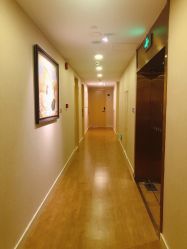 -海豚湾高端月子会所(黄浦店)