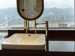 -Ting无边际江景酒店(重庆解放碑云端之眼店)
