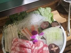 -三人行骨头王火锅(长寿店)