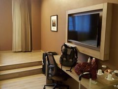 -西安大雁塔科技大学地铁站亚朵酒店