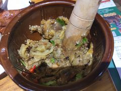 -老滇山寨•云南特色菜•地方菜•民族风情歌舞表演(金碧店)