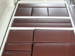 卫生用品-上海柏悦酒店