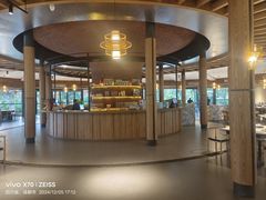 -茅草房·河畔园林火锅