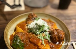 Italian Homemade Meatball Spaghetti