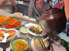 -伴山牛贵州黄牛肉火锅·苗疆非遗艺术餐厅(上海首店)