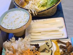 -鲜念蒸汽石锅鱼(红山6979店)