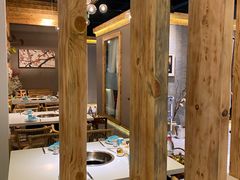 -墨居上隐·院子里火锅(峨眉店)