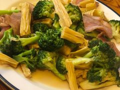 -闯关东东北农家菜(崂山石老人店)