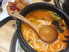 -妈妈故事米线(市府恒隆店)