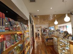 -猫的天空之城概念书店(景德镇陶溪川店)