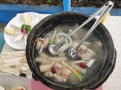 -墨脱石锅椰子鸡•海鲜糟粕醋(榆亚路店)