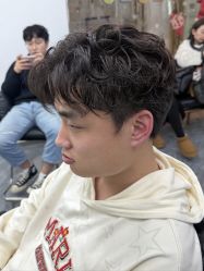 -藤野造型烫染·漂发