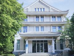 -复旦大学光华楼
