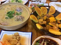 -鹤乡东北菜(崮山路店)
