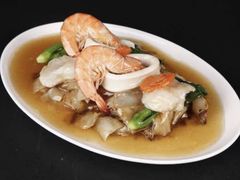海鲜炒河粉-老巴刹新加坡餐厅