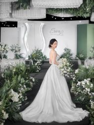 -深度婚礼策划·宴会布置·高端私人创意定制