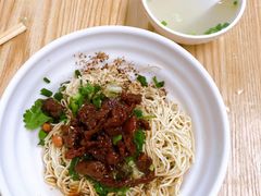 -阿阳牛腩腌面店