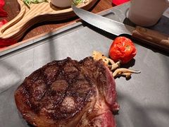 -恰餐厅及酒吧 CHAR Bar & Grill (北京丽都皇冠假日店)