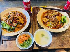 -方铲铲·成都板凳面(滨江银泰店)