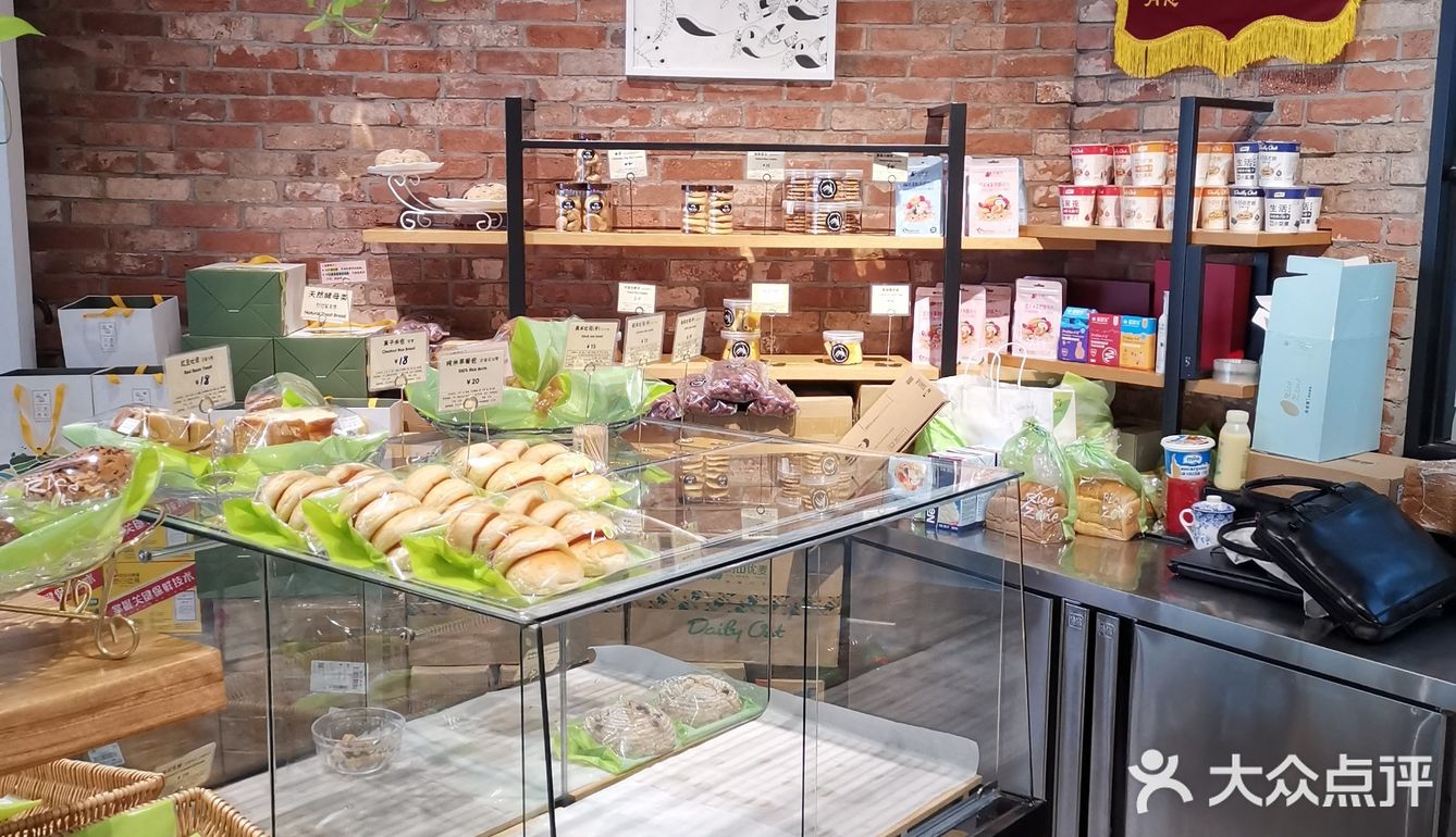 这家小店在望京地区，乱中取静