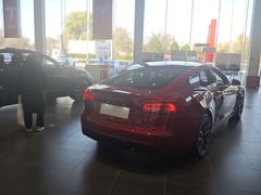 -TESLA 特斯拉(北京南四环中路特斯拉中心)
