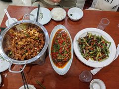 -湖南人家湘菜馆(镇江路店)