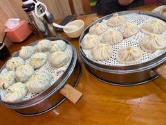 -正宗开封黄家灌汤小笼包子