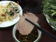 -朝伟清真铜瓢牛肉馆(三十年老·店)