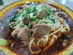 -胥佳烧鸡公牛肉面馆