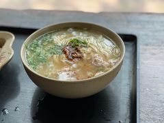 -亮亮面馆(经六路店)