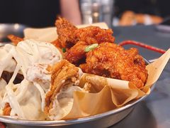 炸鸡一半一半-富乐满韩国正宗炸鸡韩国料理(虹泉路店)